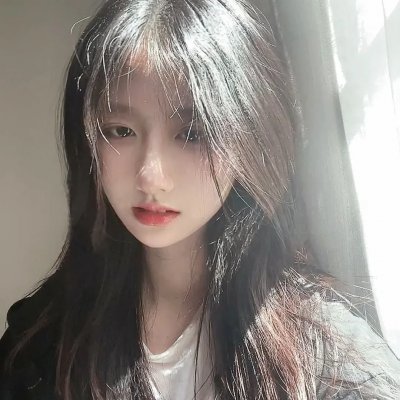 偷偷接吻